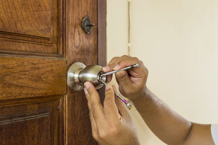 emergency locksmith in Coral Springs
